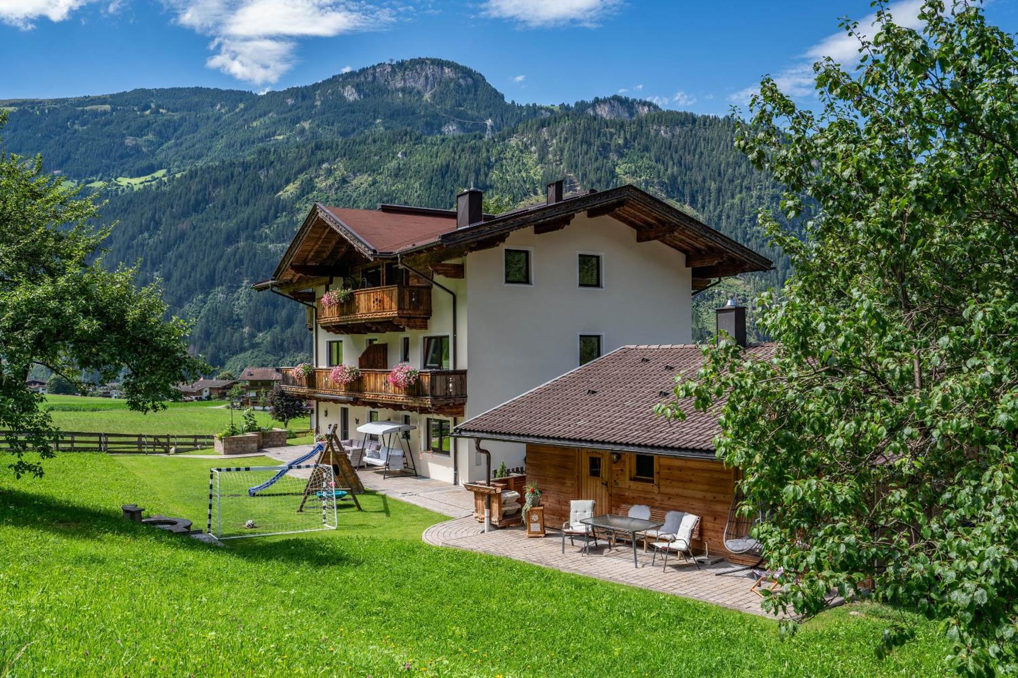 Holzknechthuette Villa Mayrhofen Buitenkant foto