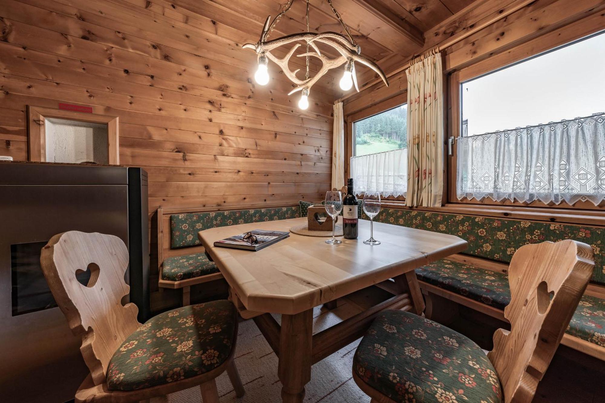 Holzknechthuette Villa Mayrhofen Buitenkant foto
